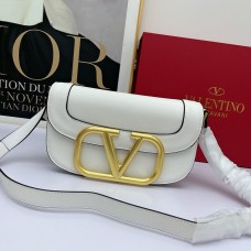 Valentino Garavani Large Supervee Shoulder Bag In Calfskin White