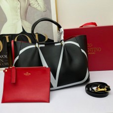 Valentino Garavani Large VLogo Escape Tote In Calfskin BlackWhite