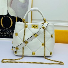 Valentino Garavani Meidum Roman Stud Handbag In Nappa Lambskin White