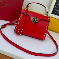 Valentino Garavani Small Rockstud Alcove Handbag In Grainy Calfskin Red