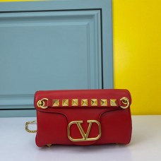 Valentino Garavani Stud Sign Shoulder Bag In Nappa Lambskin Burgundy