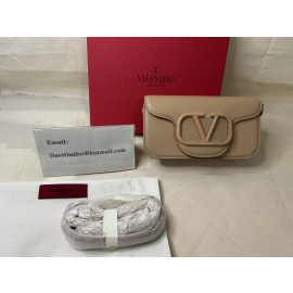 Valentino Garavani Small LOCÒ Shoulder Bag VLogo Signature Rose Pink